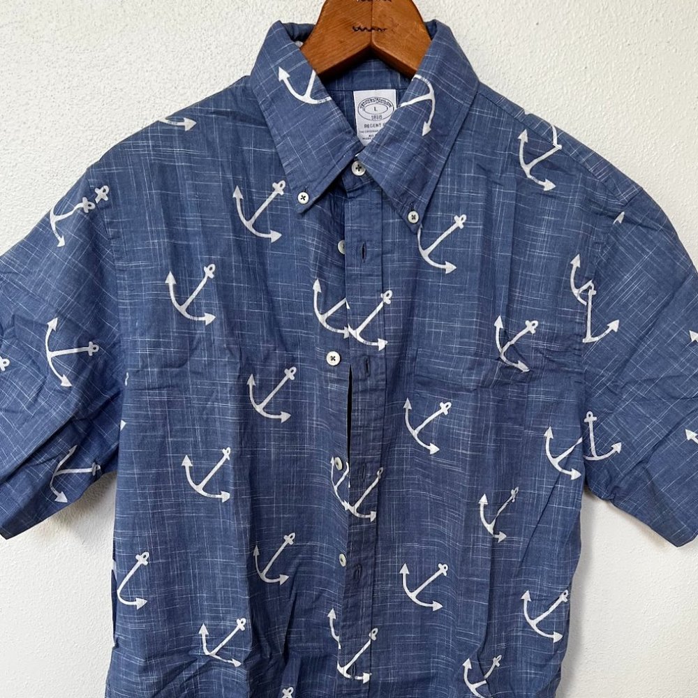 Brooks Brothers Short Sleeve Button Up - Size L - Slim Fit